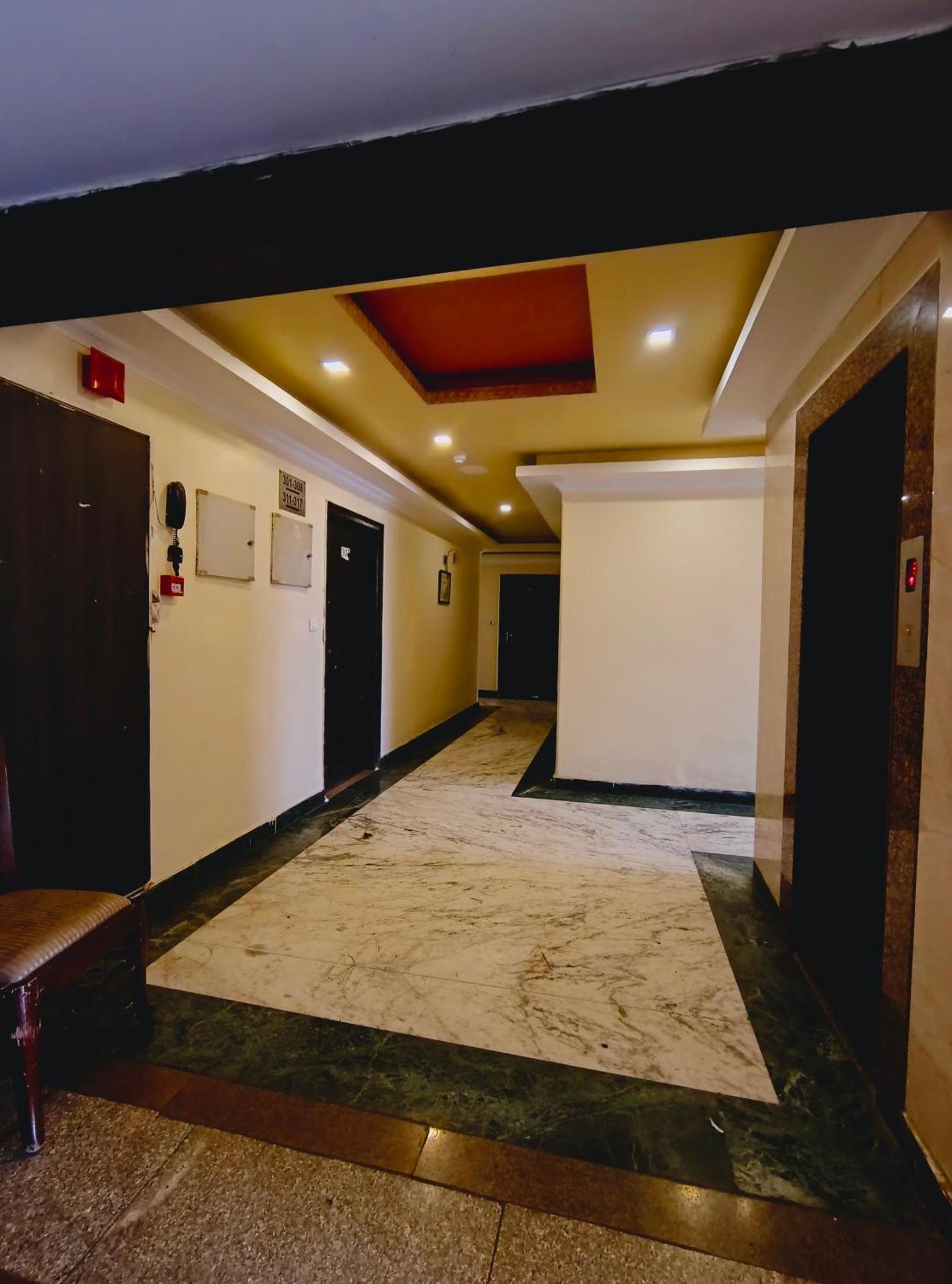 ורנאסי P Palace - Near Kashi Vishwanath Temple מראה חיצוני תמונה